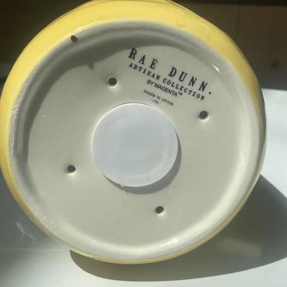 Rae Dunn, ceramic 8”sweet honey pot shaped birdhouse. Text reads”Bee Sweet” - Picture 3 of 7